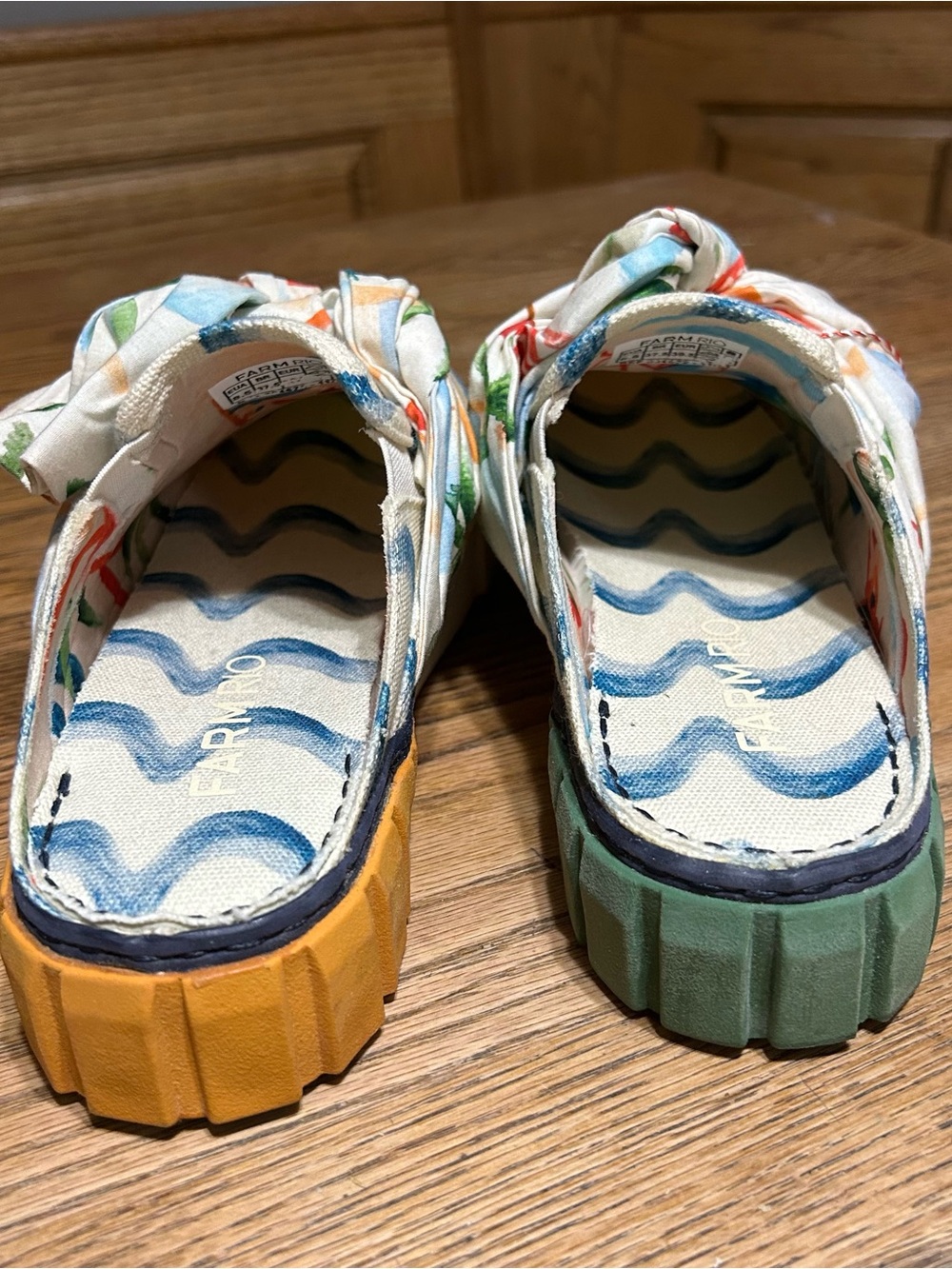 FARM Rio Copacabana Mule Sneakers Tropical Wave Bow Women’s 8.5 New - Picture 2 of 8